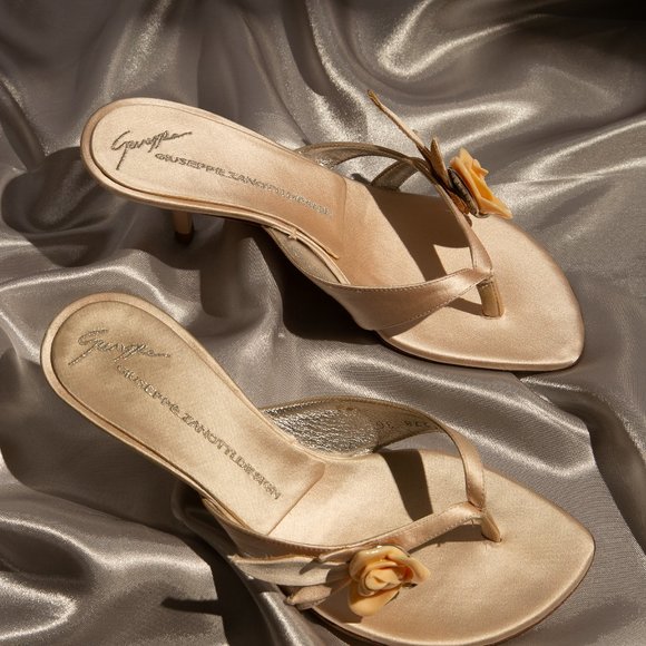 Extremely Rare Giuseppe Zanotti Pastel Pink Floral Sandal - Picture 5 of 7